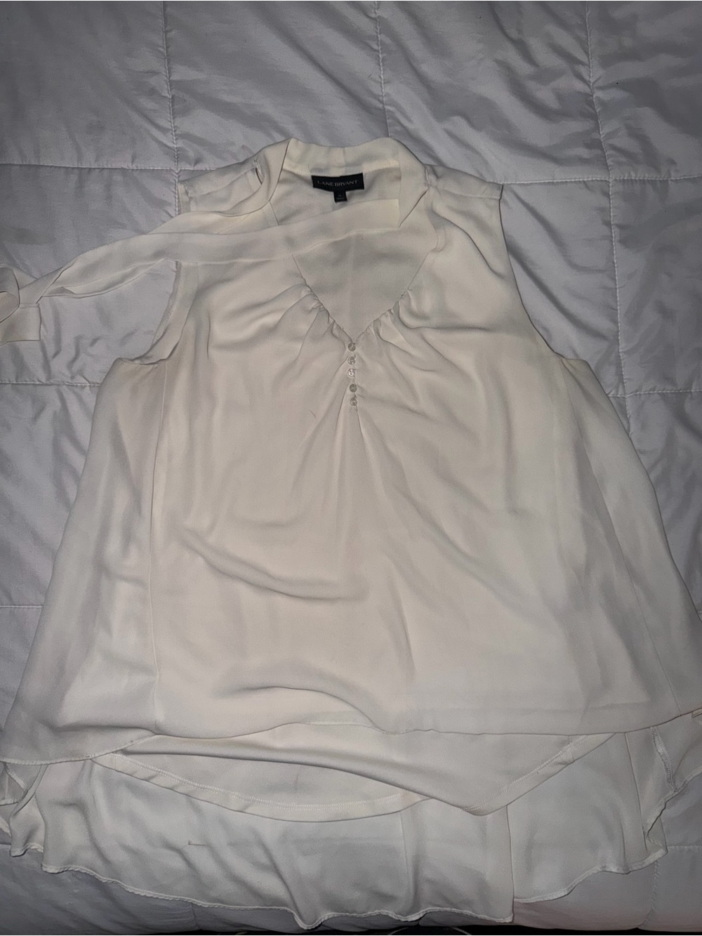 Lane Bryant Ivory Sleeveless V-Neck Blouse - Size 14